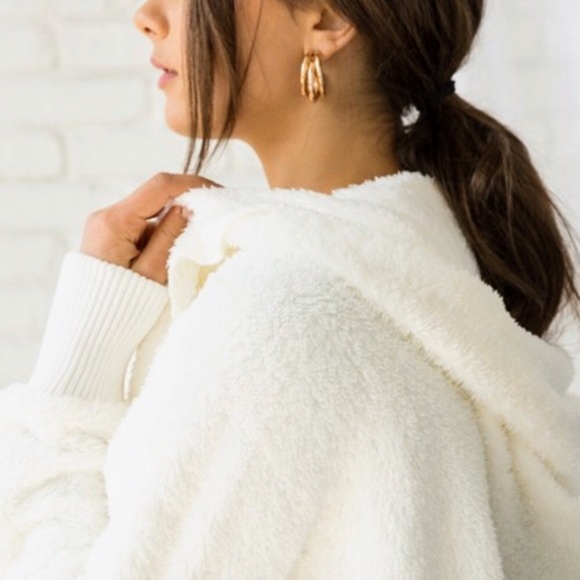 💥⬇️ NWT - WHITE Teddy Bear Fleece Cardigan Hoodie - Picture 3 of 8